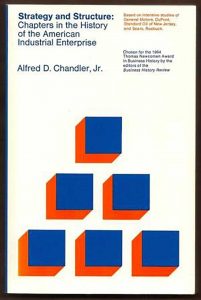 مکاتب مدیریت استراتژیک و استراتژی و ساختار