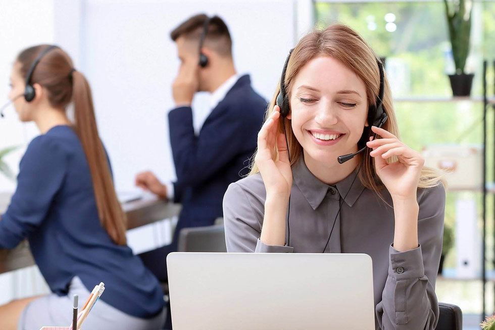 نماینده خدمات مشتری و ترغیب